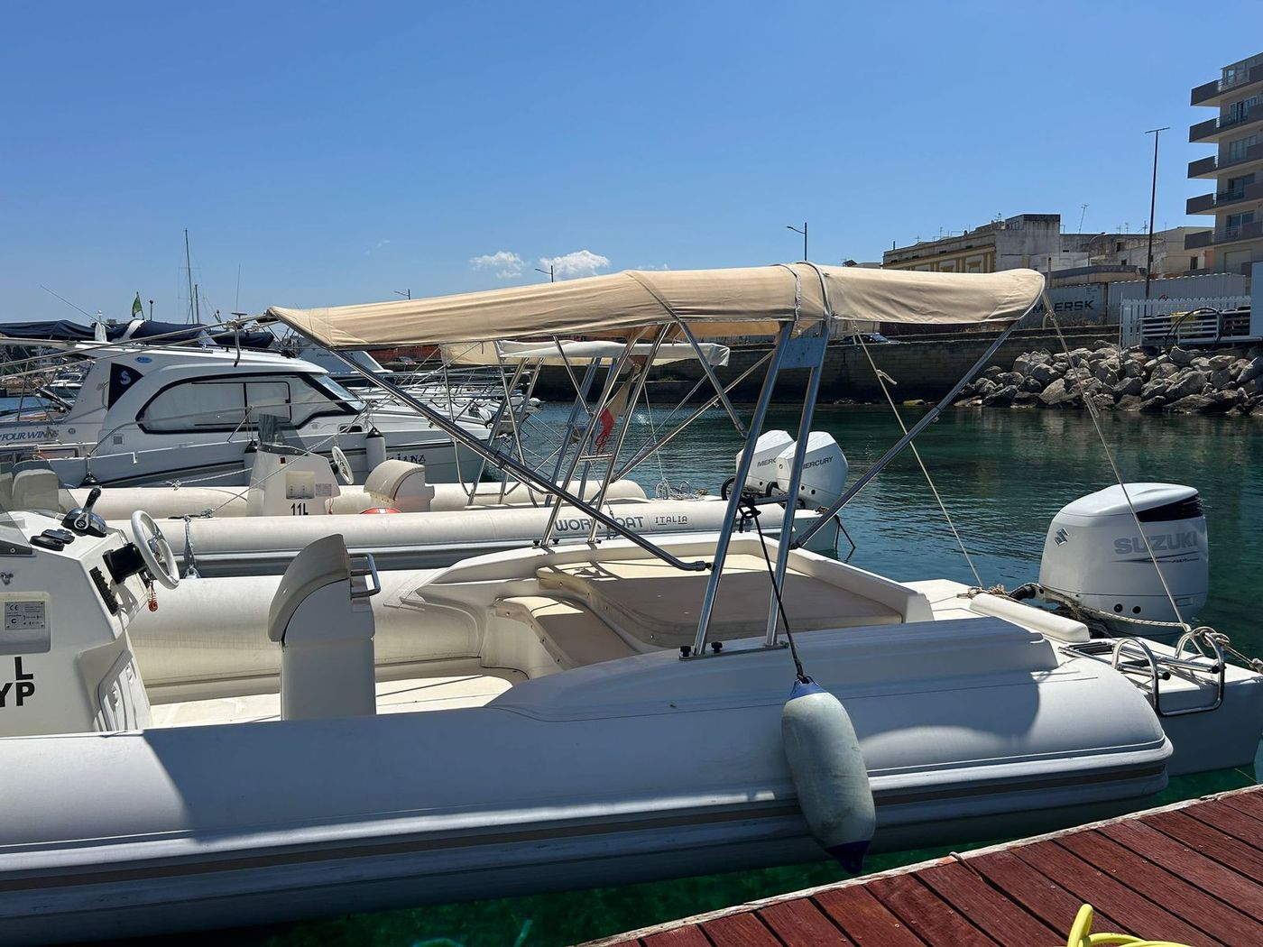 Imbarcazioni ormeggiate nella marina