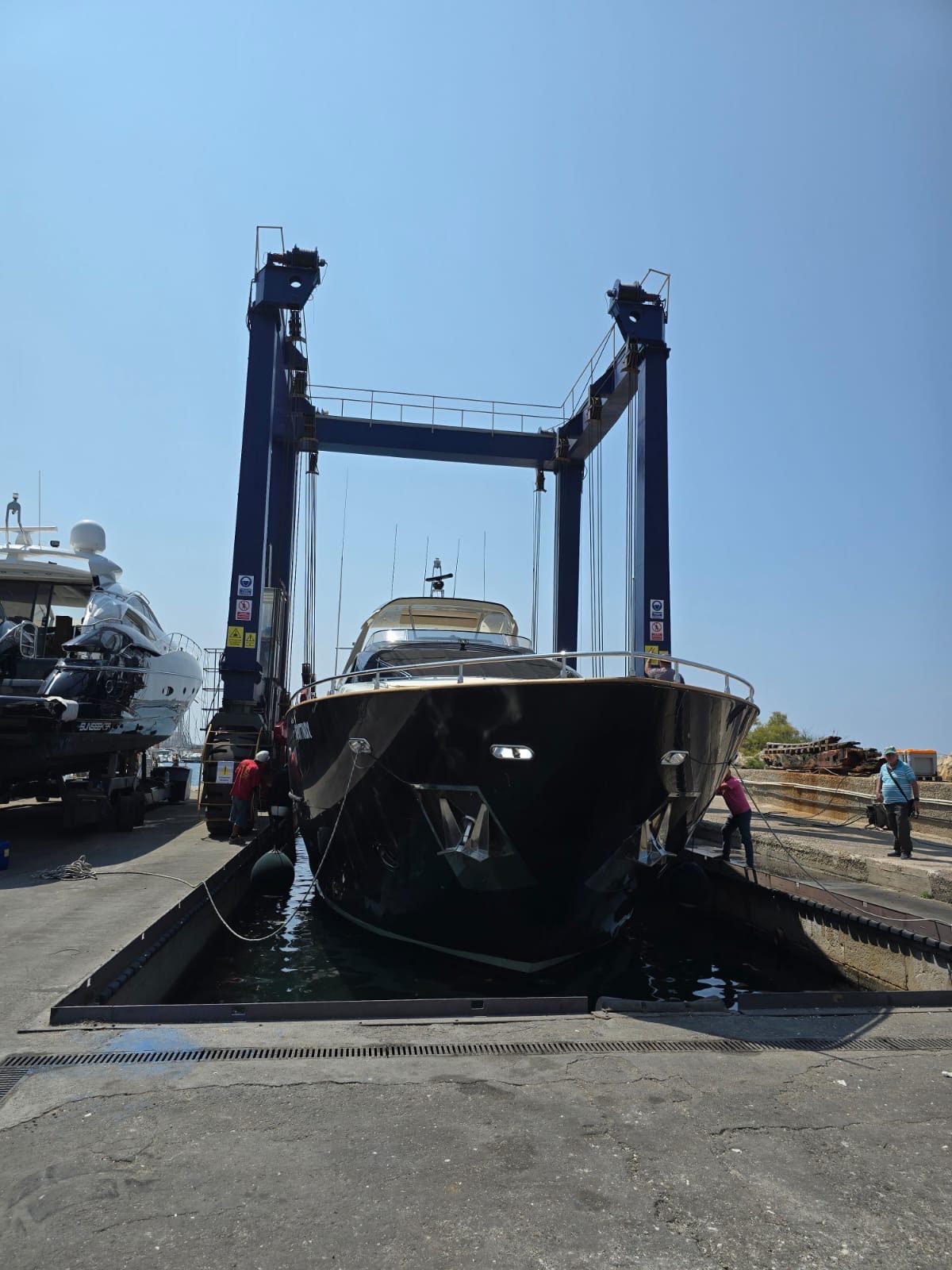 Yacht nel cantiere Caporais